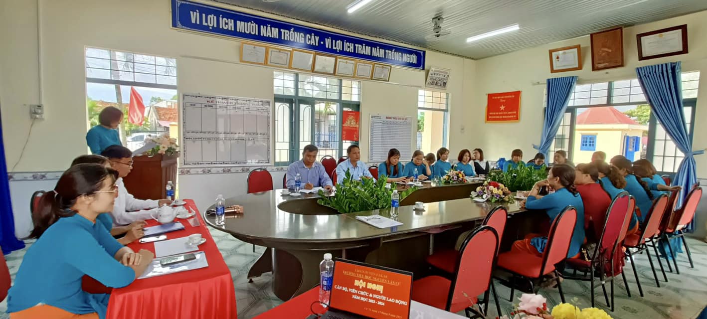 hiều ngày 15/9/2023, trường TH Nguyễn Văn Cừ tổ chức thành công Hội nghị CB,VC và Người lao động – Năm học 2023 – 2024.